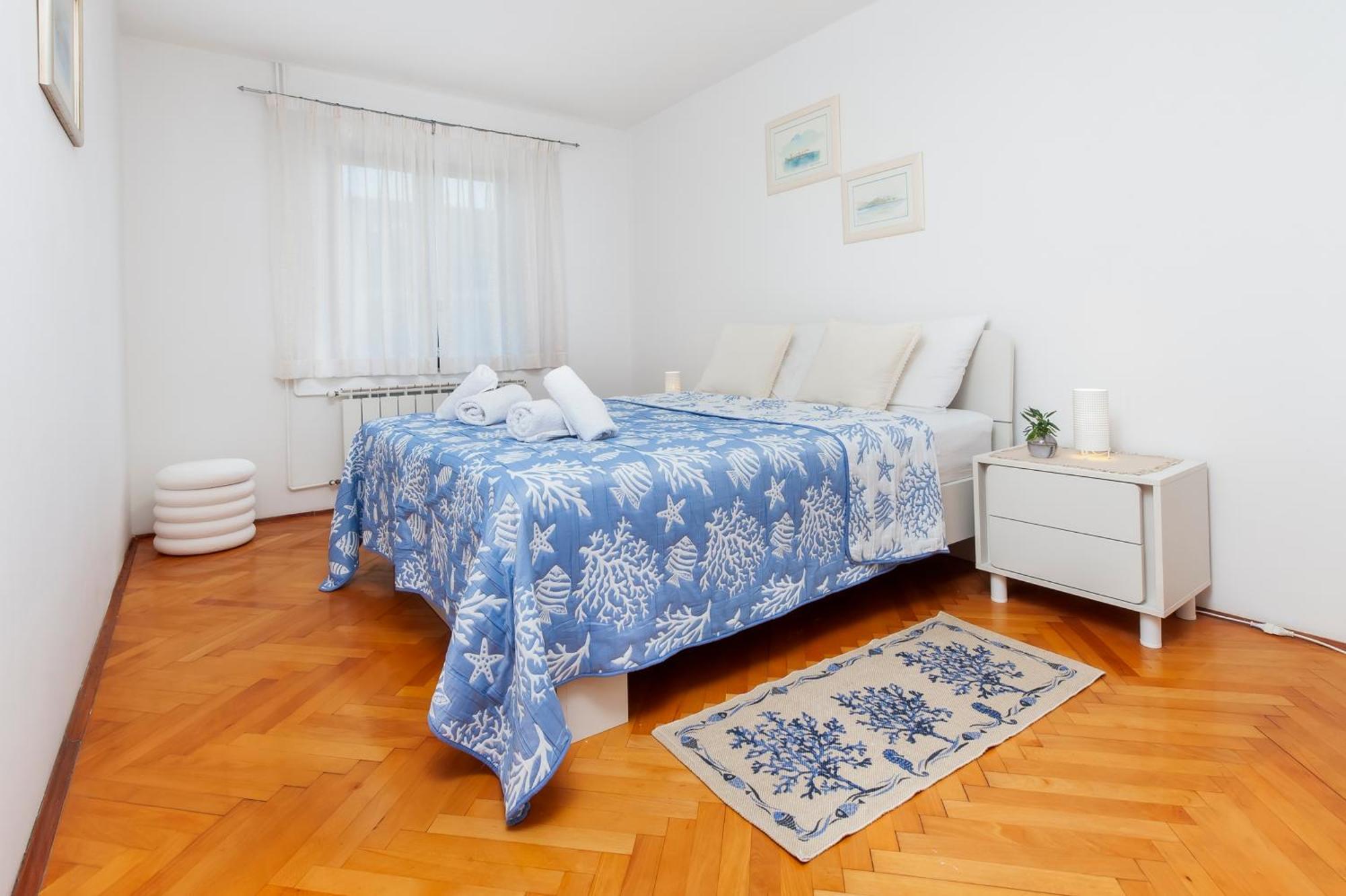 Apartments Carmelo Ровінь Екстер'єр фото