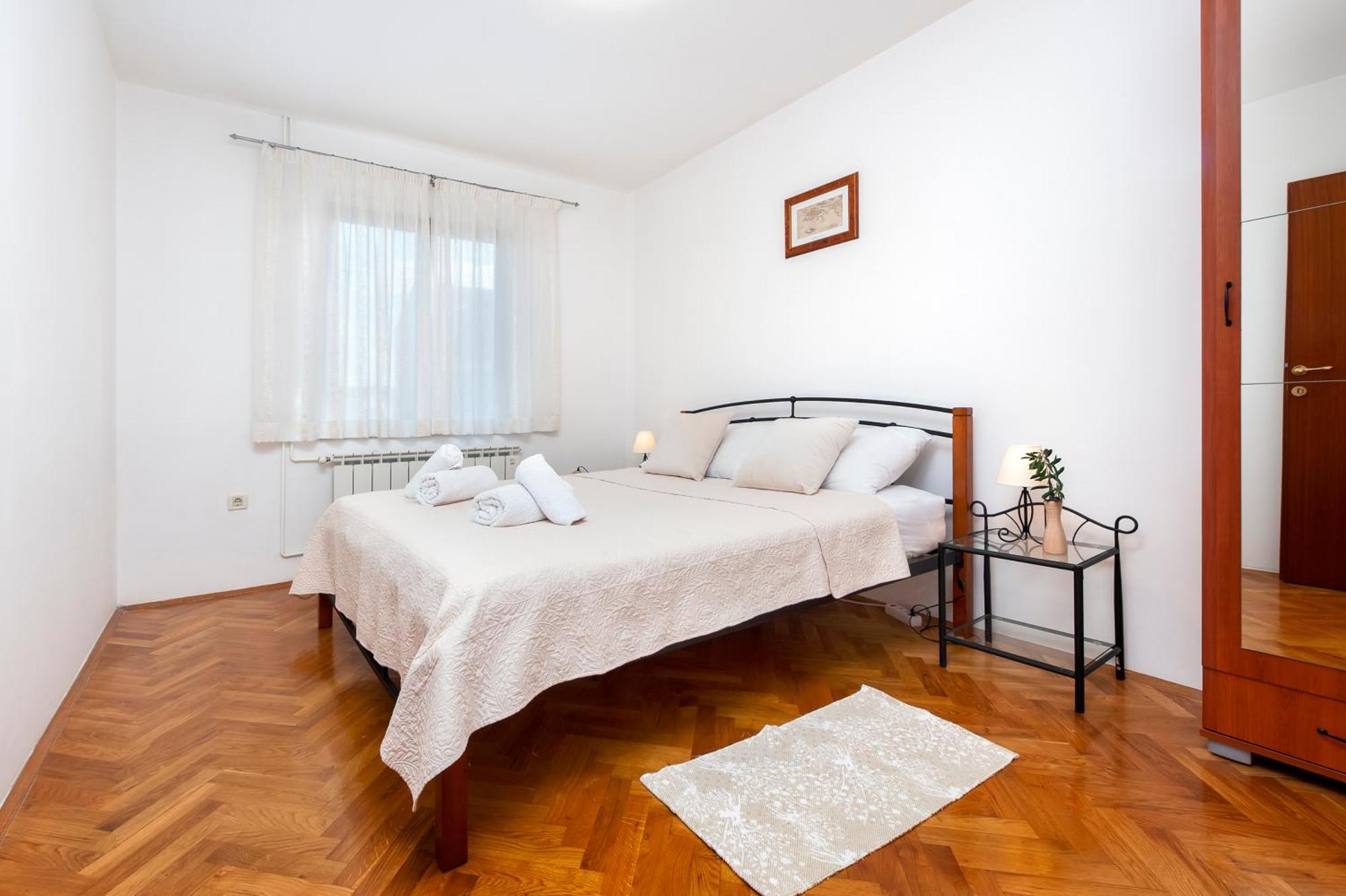 Apartments Carmelo Ровінь Екстер'єр фото