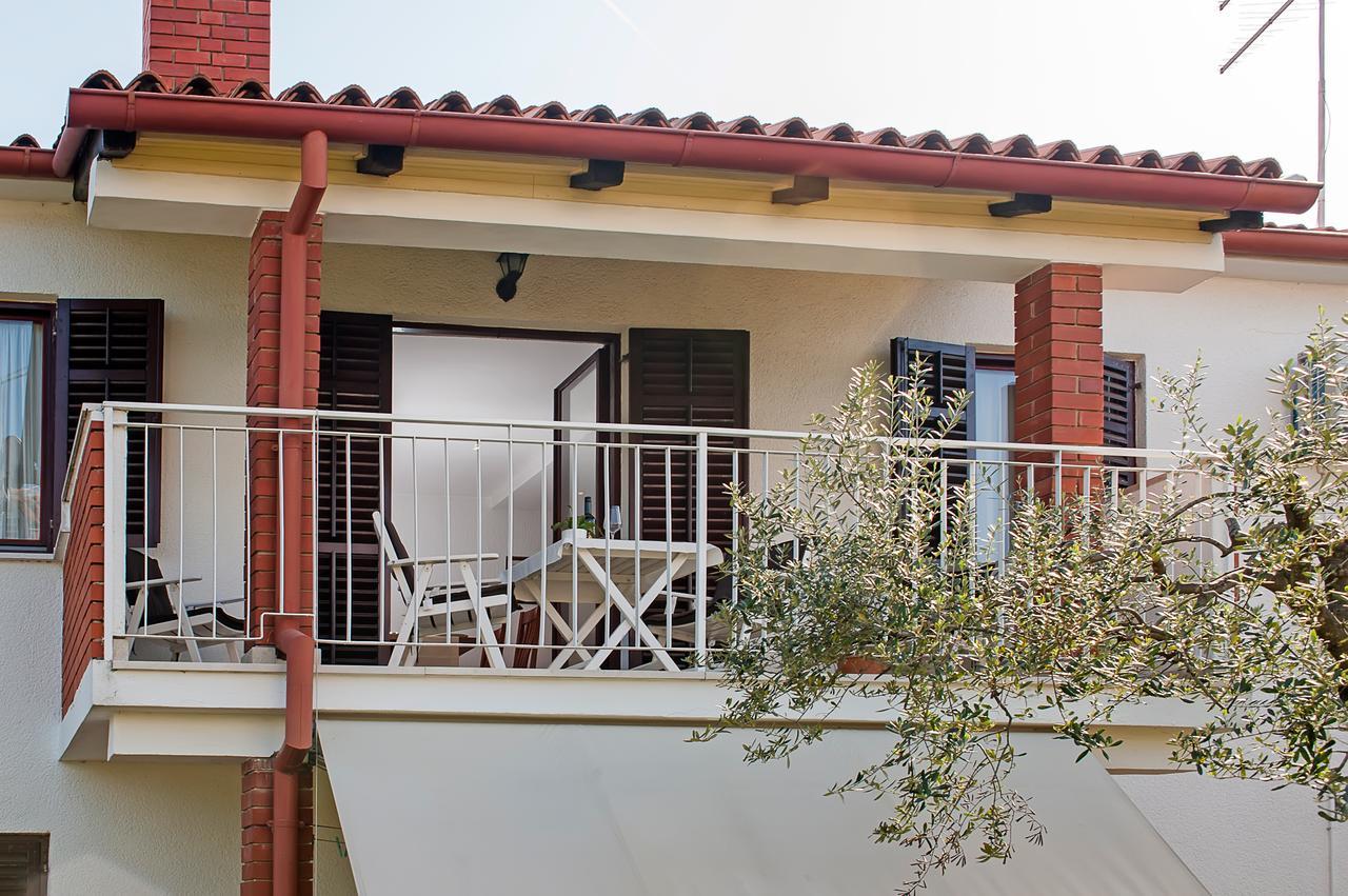 Apartments Carmelo Ровінь Екстер'єр фото